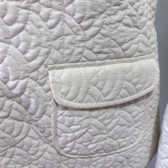 Gallery White quilted Lightweight Jacket size large - Picture 3 of 6
